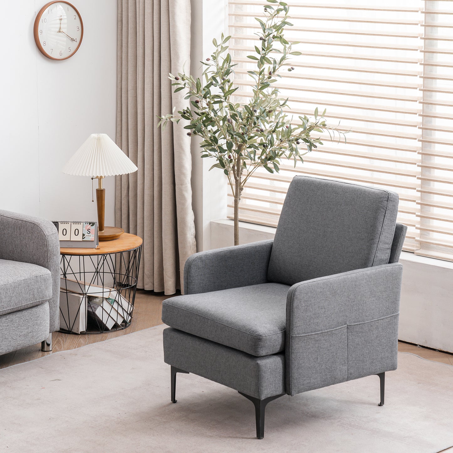 paproos Modern Accent Chair with Wood Legs, Velvet Upholstered Armchair, Club Leisure Modern Chair for Living Room Bedroom, Gray